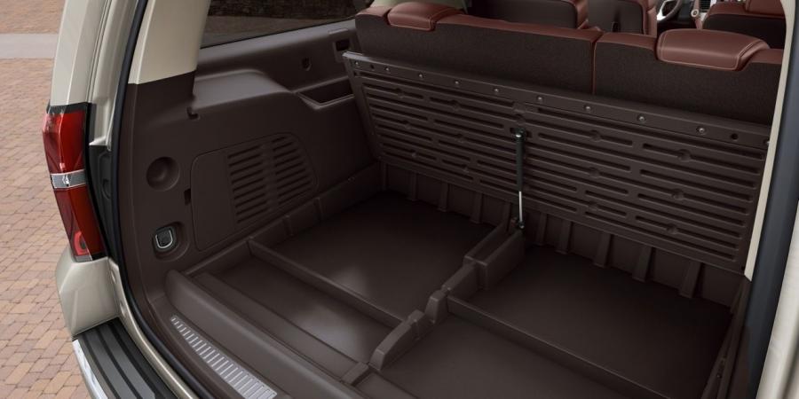  Chevrolet Suburban 2015 года  (фото 6 из 15)